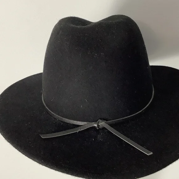 ARITZIA||Auxiliary Wool Hat. M/L - Picture 9 of 9